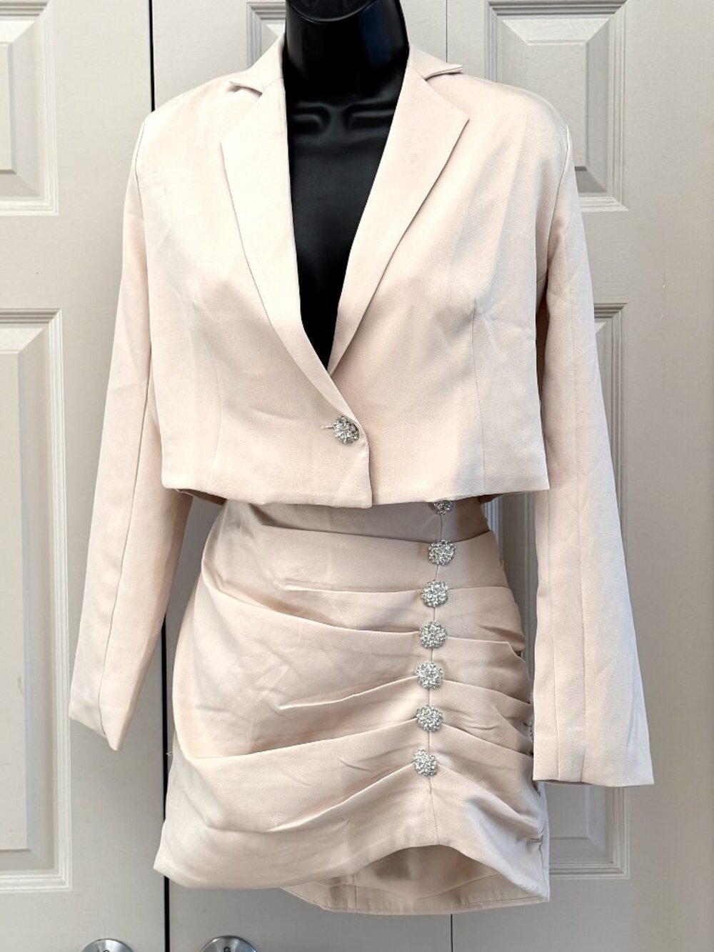 DO + BE NWT Blush Pink Two-Piece Skirt Suit Set Rhinestone Crop Blazer Mini Skir